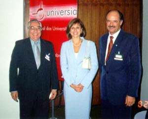 Prof. Dr. José Carlos Souza Trindade, Maria Voivodic e Prof. Dr. Benedito Barraviera