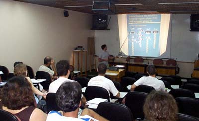Palestra com o docente Eric Prouzet no IQ-Araraquara